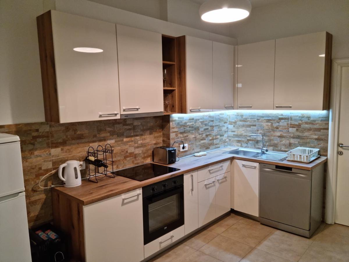 De Luxe Republic Square Apartment Of 100Sqm Belgrad Exterior foto