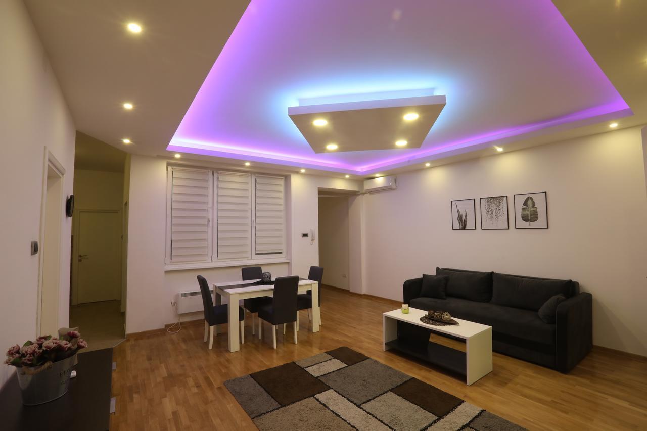 De Luxe Republic Square Apartment Of 100Sqm Belgrad Exterior foto