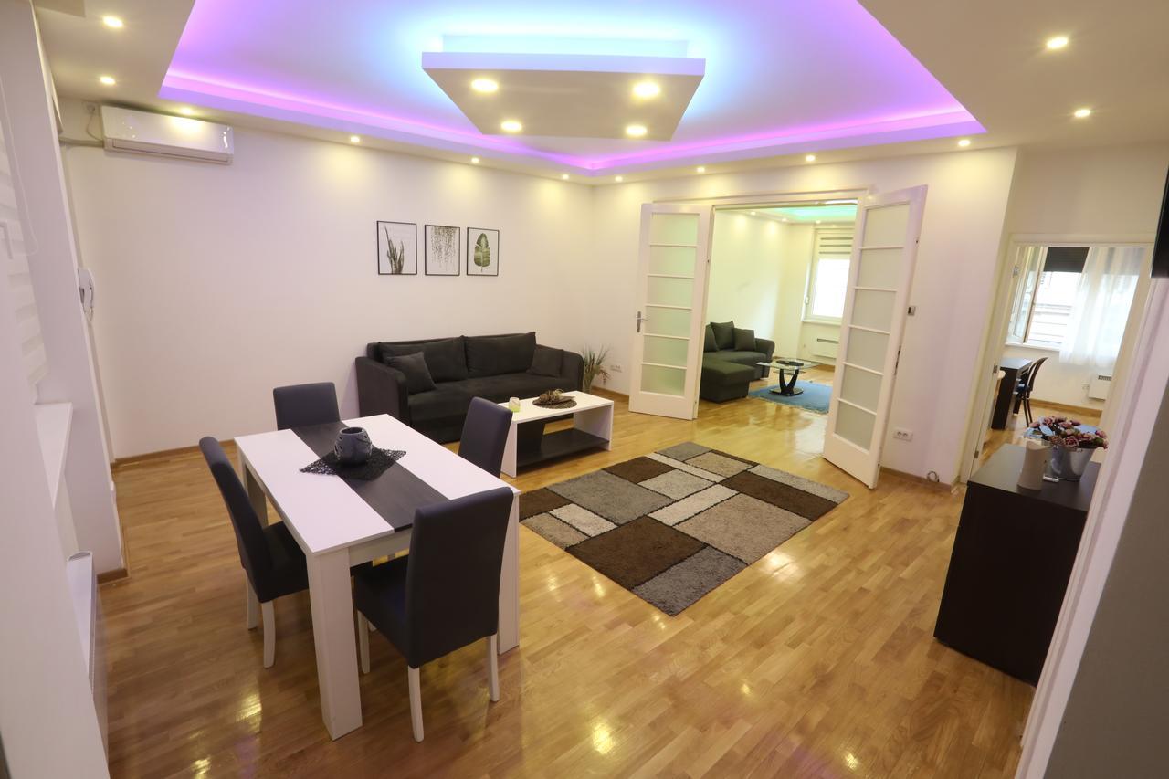 De Luxe Republic Square Apartment Of 100Sqm Belgrad Exterior foto
